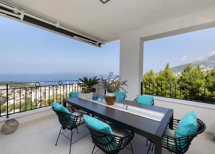 New -150M2 Penthouse With Shared Pool - Villa Smaragd