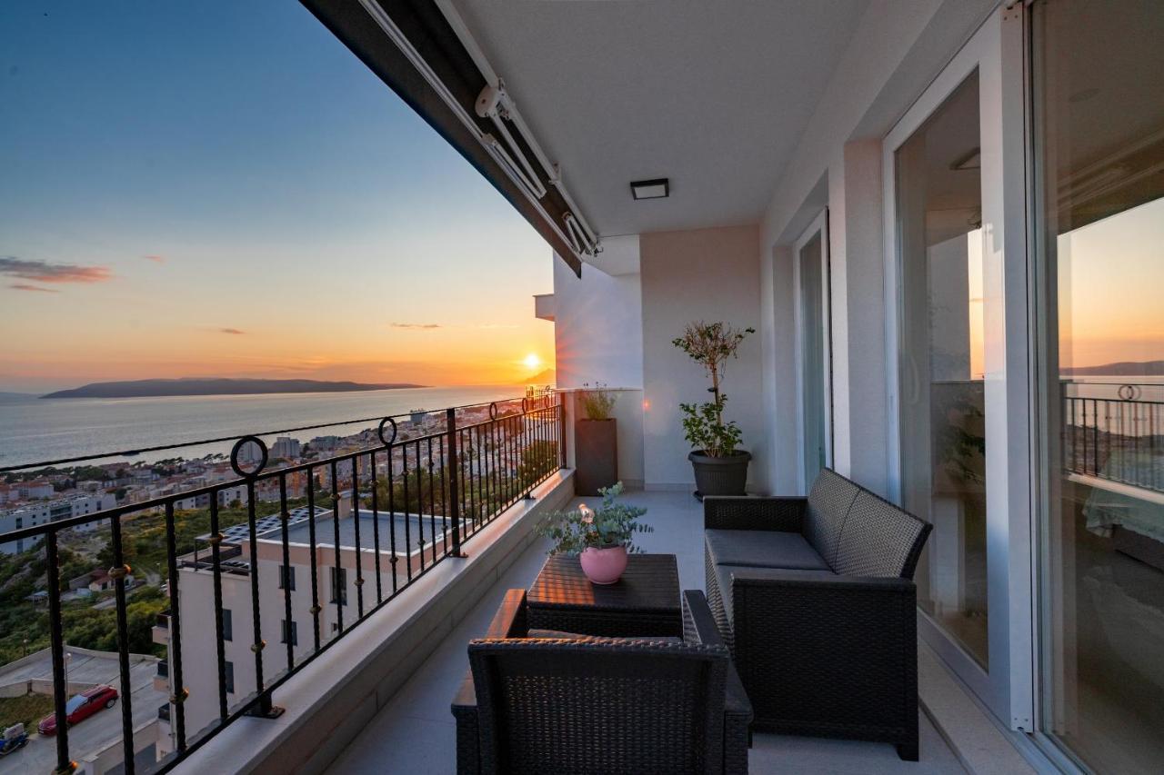 New -150m2 Penthouse With Shared Pool - Smaragd Apartment Makarska