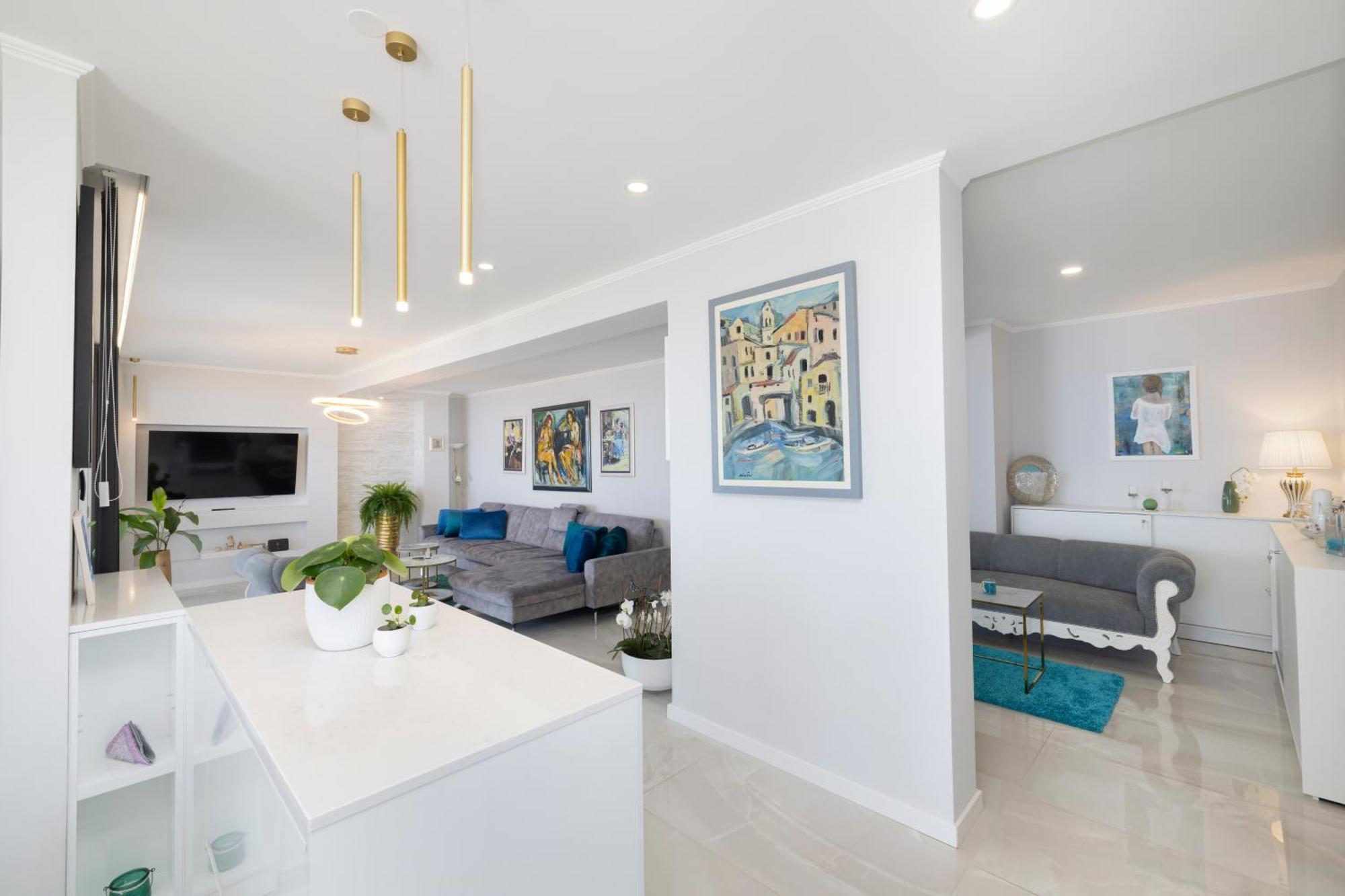 New -150m2 Penthouse With Shared Pool - Smaragd Apartment