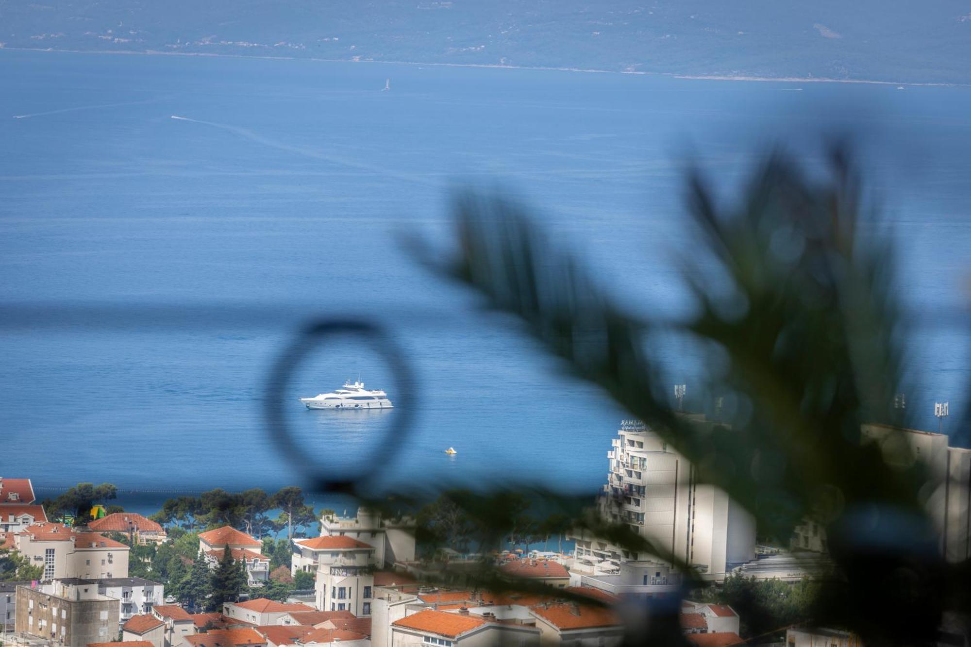 Apartment New -150m2 Penthouse With Shared Pool - Smaragd Makarska